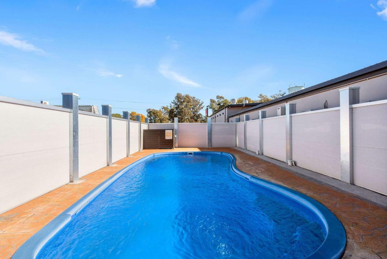 Econo Lodge Moree Spa Motor Inn Esterno foto